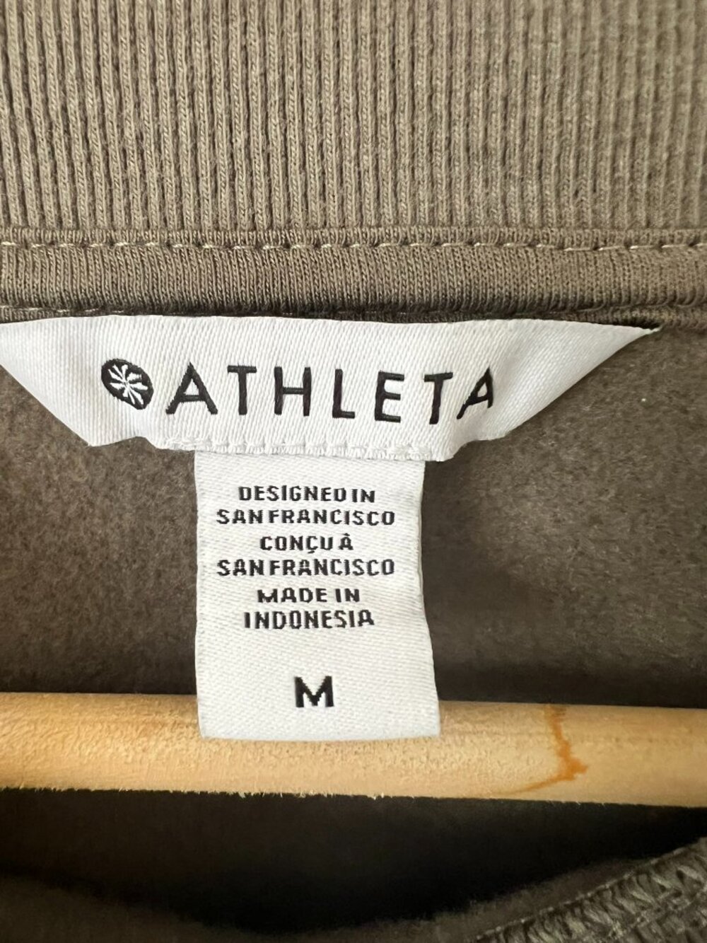 Athleta Easy Fleece Crew Sweatshirt Clay NWT M Plush Soft Oversized - Picture 5 of 9